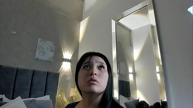 Lunaa_bellaa on StripChat