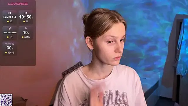 Lunaacyy on StripChat