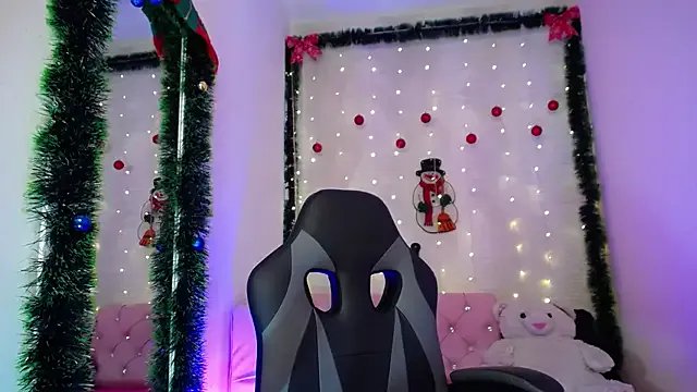 LunaAponte on StripChat