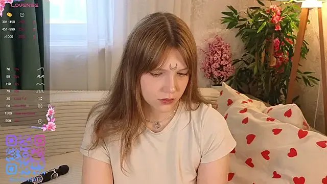 Lunabate on StripChat