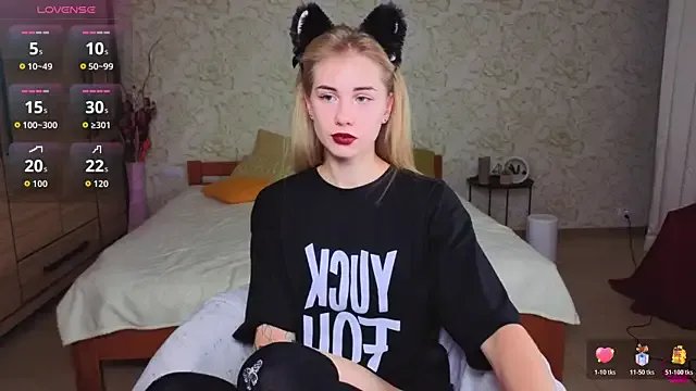 LunaBelli on StripChat