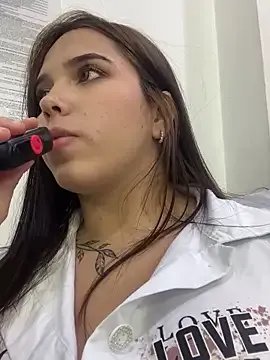 LunaCandy_ on StripChat