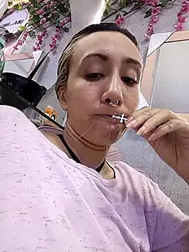 LunaDeCristall on StripChat