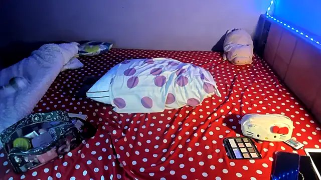 LunaDeCristall — masturbate cum