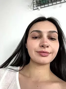 Freechat lunalovelee on StripChat