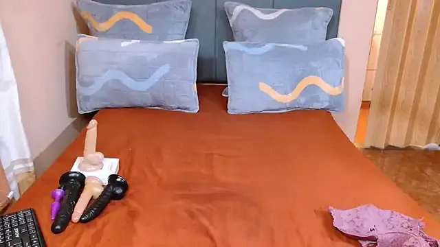 lunasexyXx on StripChat