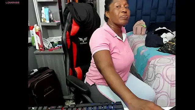 LupeAdams — ply    whit     my   titi  suck nipless