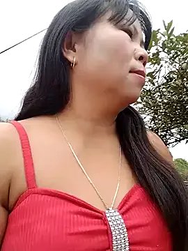 lusy-00 on StripChat