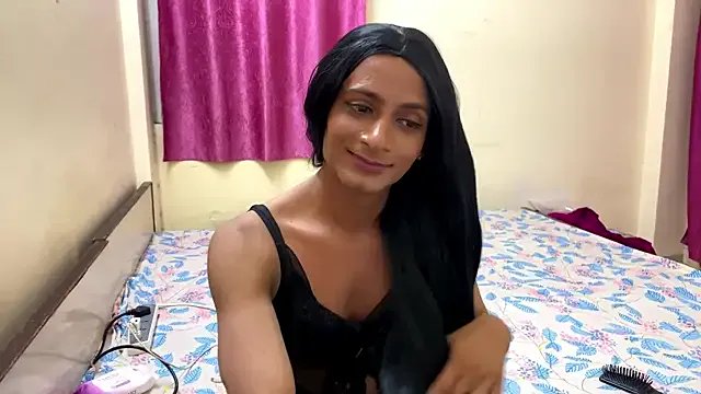 LuvLayla on StripChat