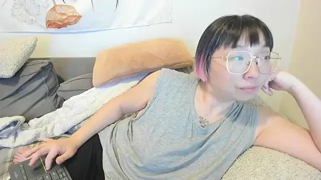 StripChat luxgray is Freechat luxgray — Boobs!