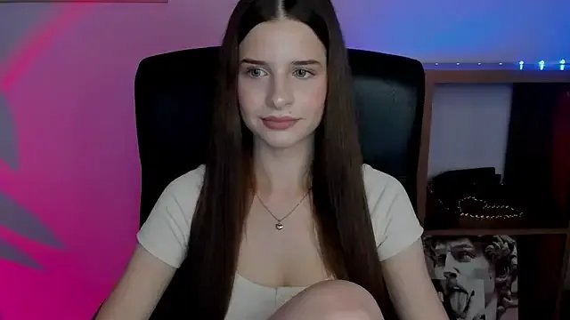 LuxMaya on StripChat