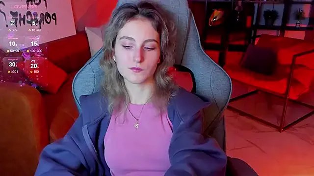 LuxRayi on StripChat