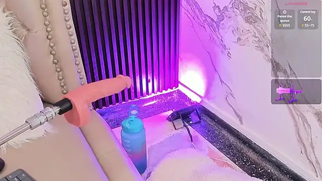 Private LYEN_RAE on StripChat