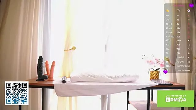 LynBardon on StripChat