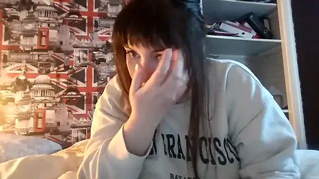 Lynylou on StripChat