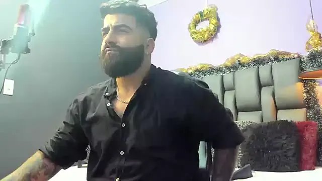 Lyon_vach on StripChat