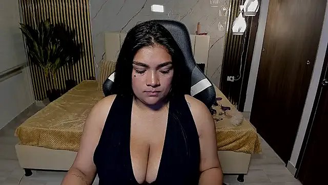 Lyra_Black_ on StripChat