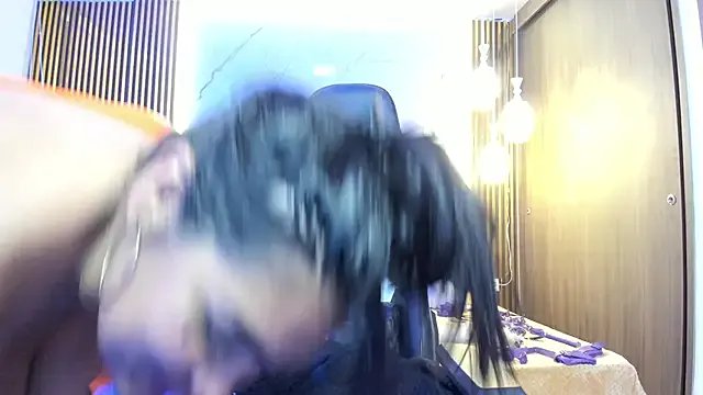 Lyra_Black_ on StripChat