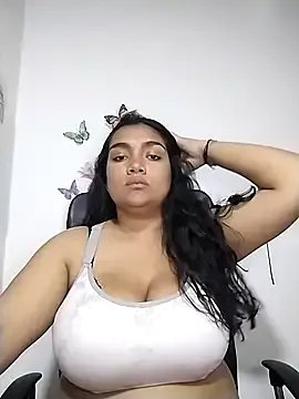 Lyra_Black_ on StripChat