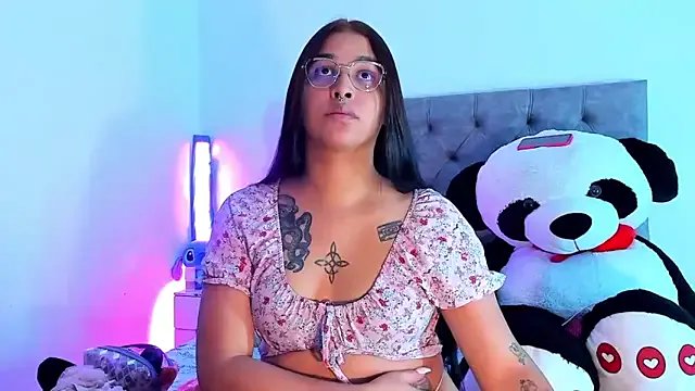 Freechat mabellfox on StripChat