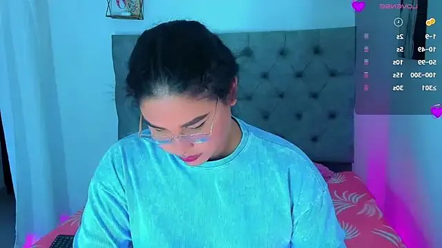 Freechat mabellfox on StripChat