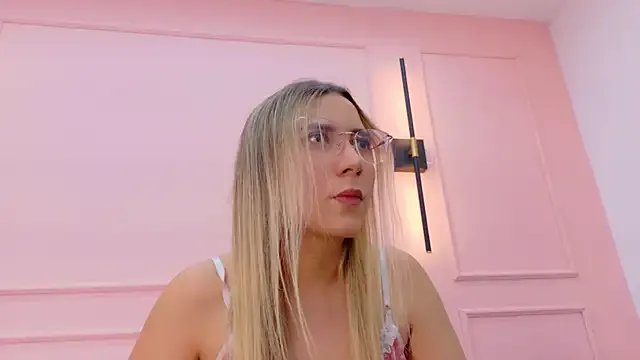 Freechat MaddieTease on StripChat