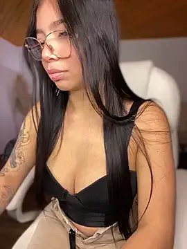 Maddy_Piink on StripChat