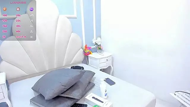 Maddyjohnsonn on StripChat