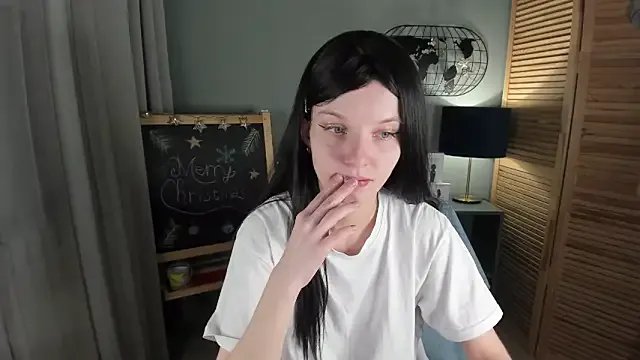 Madelaineses on StripChat