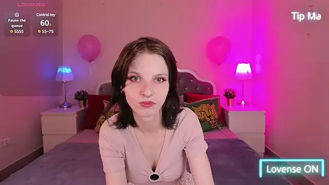 Madelaineses on StripChat