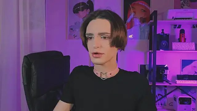 madi_snow on StripChat