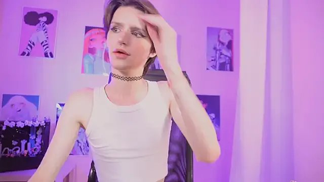 madi_snow on StripChat