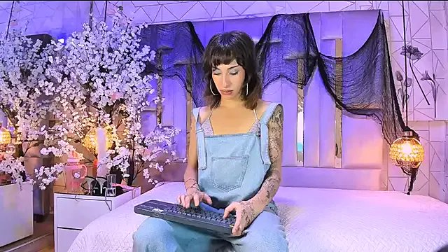 Freechat MadisonWood01 on StripChat