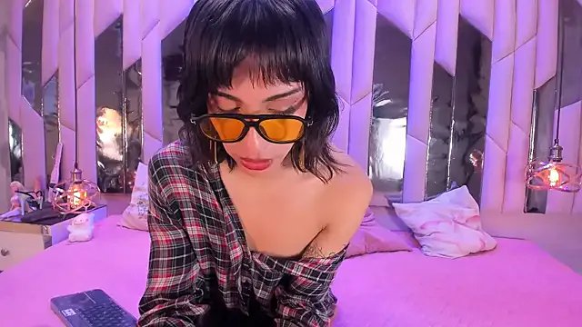 Freechat MadisonWood01 on StripChat