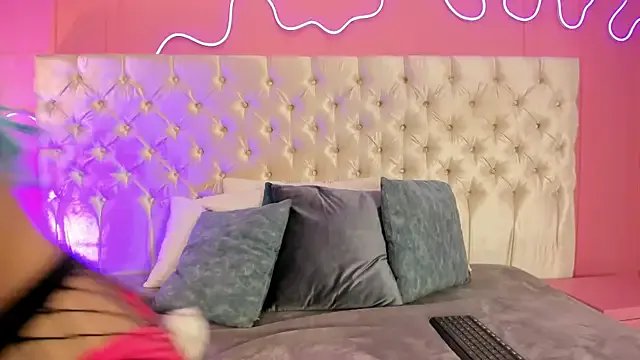 Mai_higurashi on StripChat