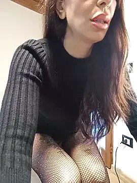 Freechat Maira_Suarez on StripChat