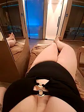 Maline26_ — Concombre vagin 5min