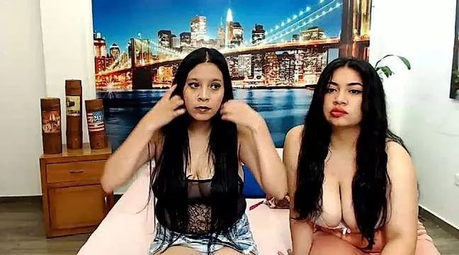 MaloryAndLuna on StripChat