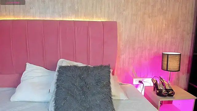 mandy-moore on StripChat