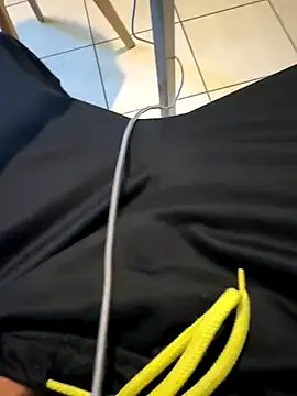 Manu97k on StripChat