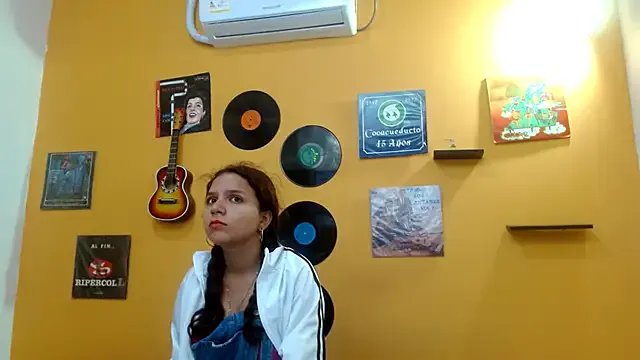 marcelasweet457 — DILDO EN EL AS