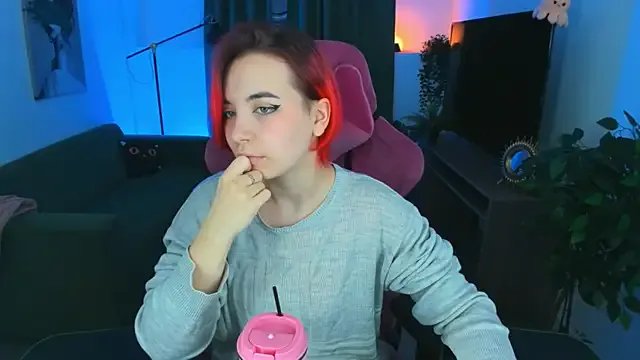 MarcelineChi on StripChat