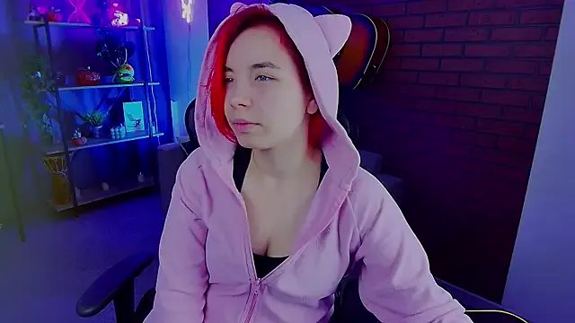 MarcelineChi on StripChat