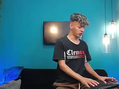 Marcus_and_Tony on StripChat