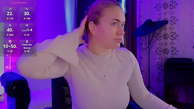 Margot_Ocean on StripChat