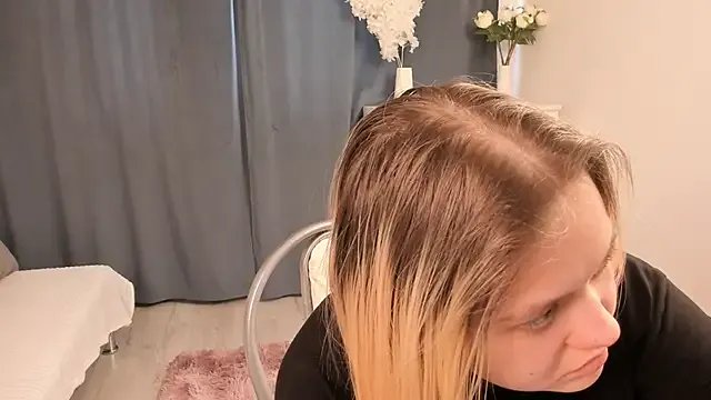 MariamGravert — blow kiss