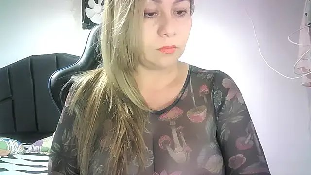 mariana0x on StripChat