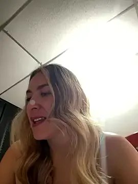 Mariana_gom on StripChat