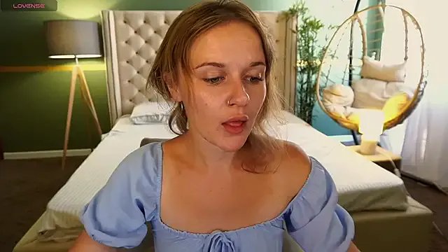 Freechat MaribelRiverr_ on StripChat