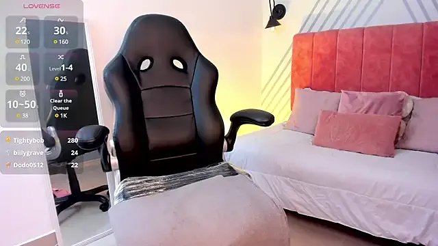 marie_bass on StripChat